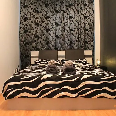 Yua'shomes-bussiness And Travel * Cluj-Napoca