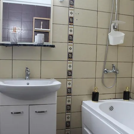 Yua'shomes-bussiness And Travel * Cluj-Napoca